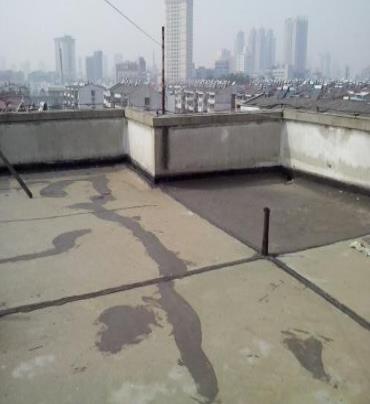 紫云漏水维修 楼顶漏水是什么原因，楼顶漏水维修方法是什么?